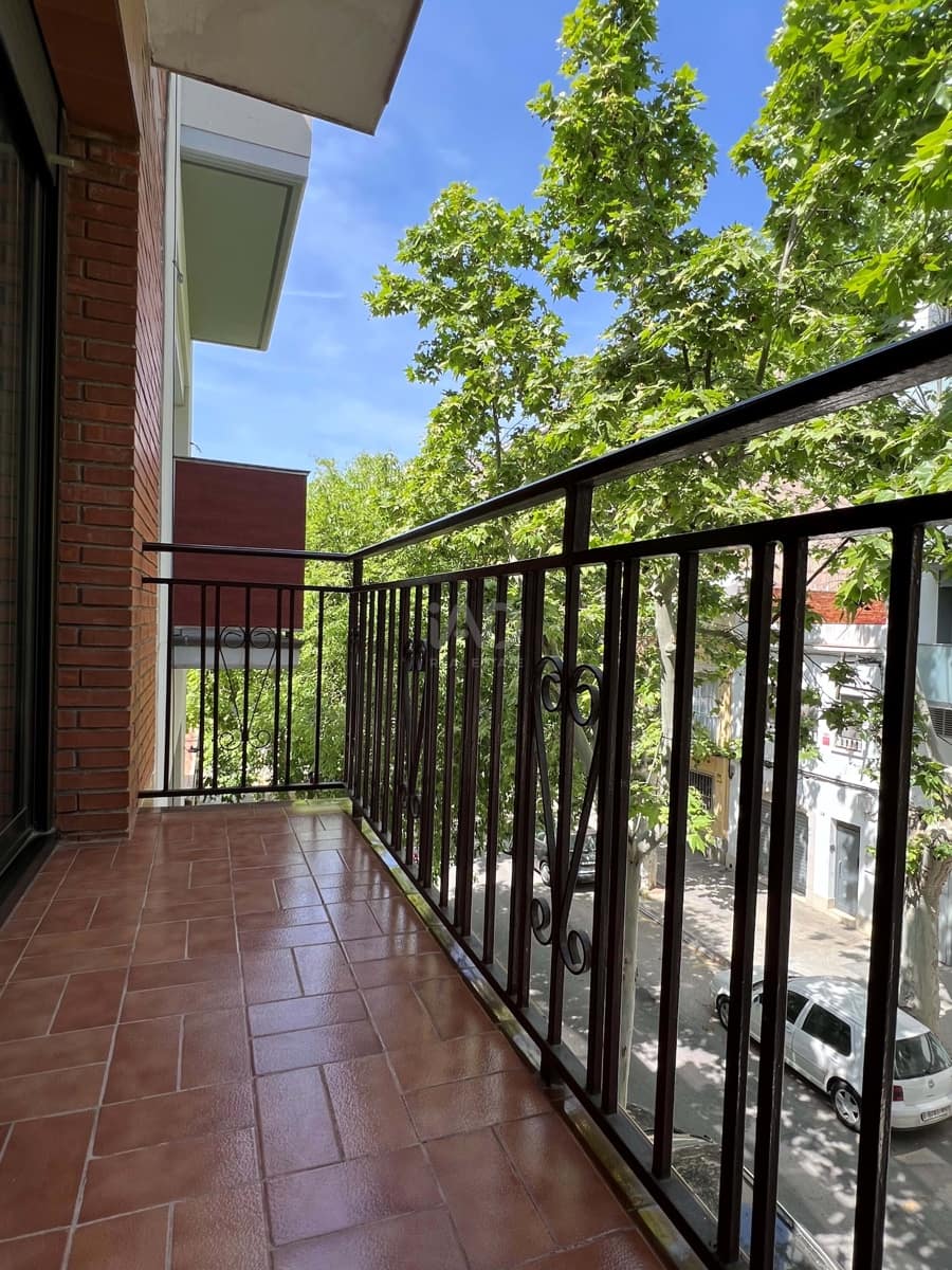 5 quarto Moradia em Banda para venda em Barcelona cidade com garagem - 497 000 € (Ref: 9988239)