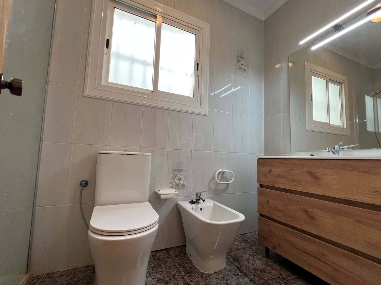 5 quarto Moradia em Banda para venda em Barcelona cidade com garagem - 497 000 € (Ref: 9988239)