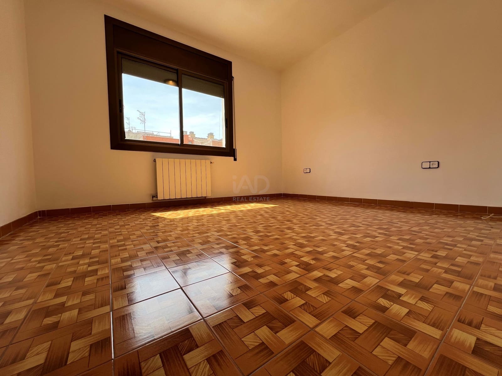 5 quarto Moradia em Banda para venda em Barcelona cidade com garagem - 497 000 € (Ref: 9988239)