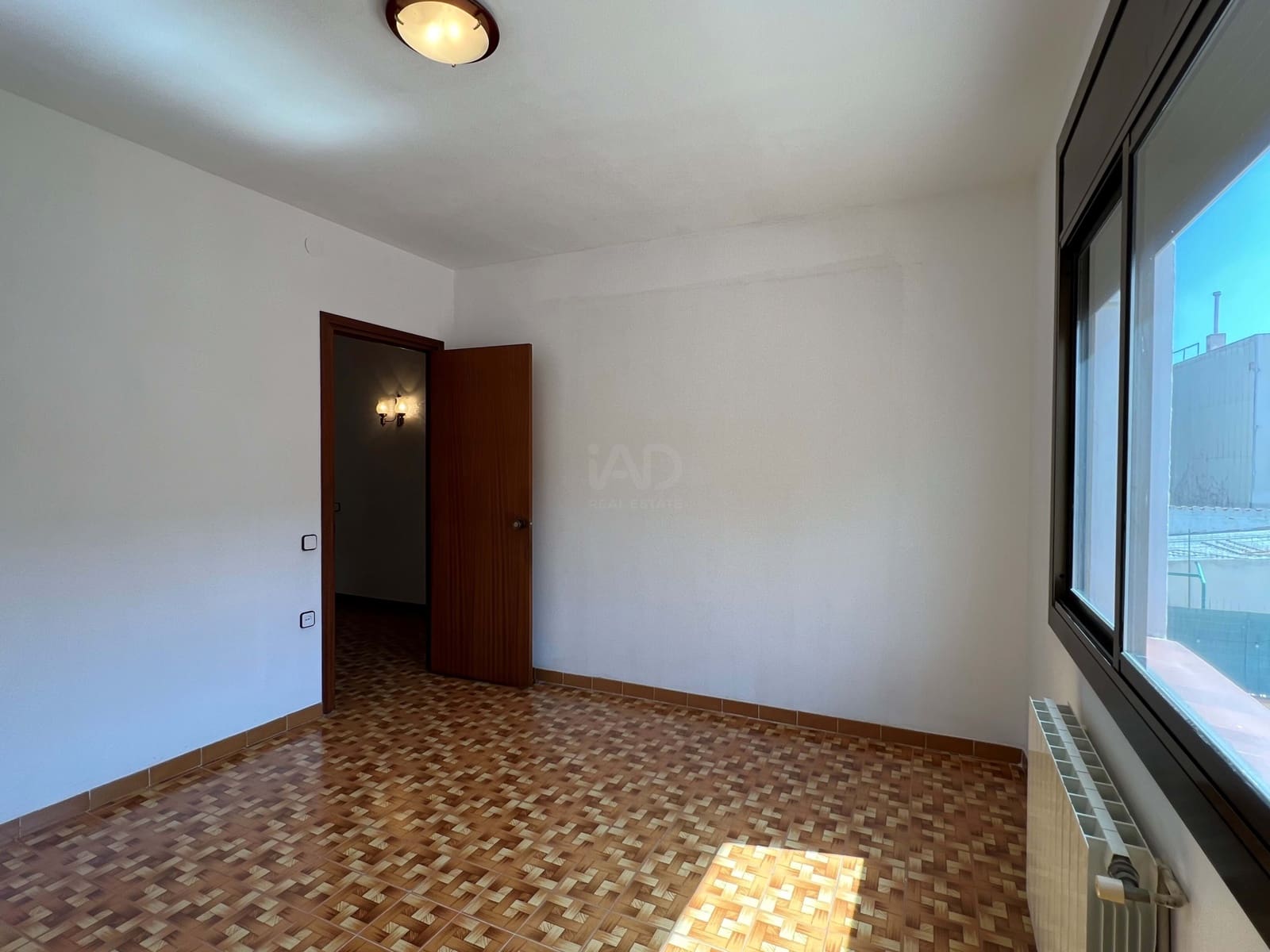 5 quarto Moradia em Banda para venda em Barcelona cidade com garagem - 497 000 € (Ref: 9988239)