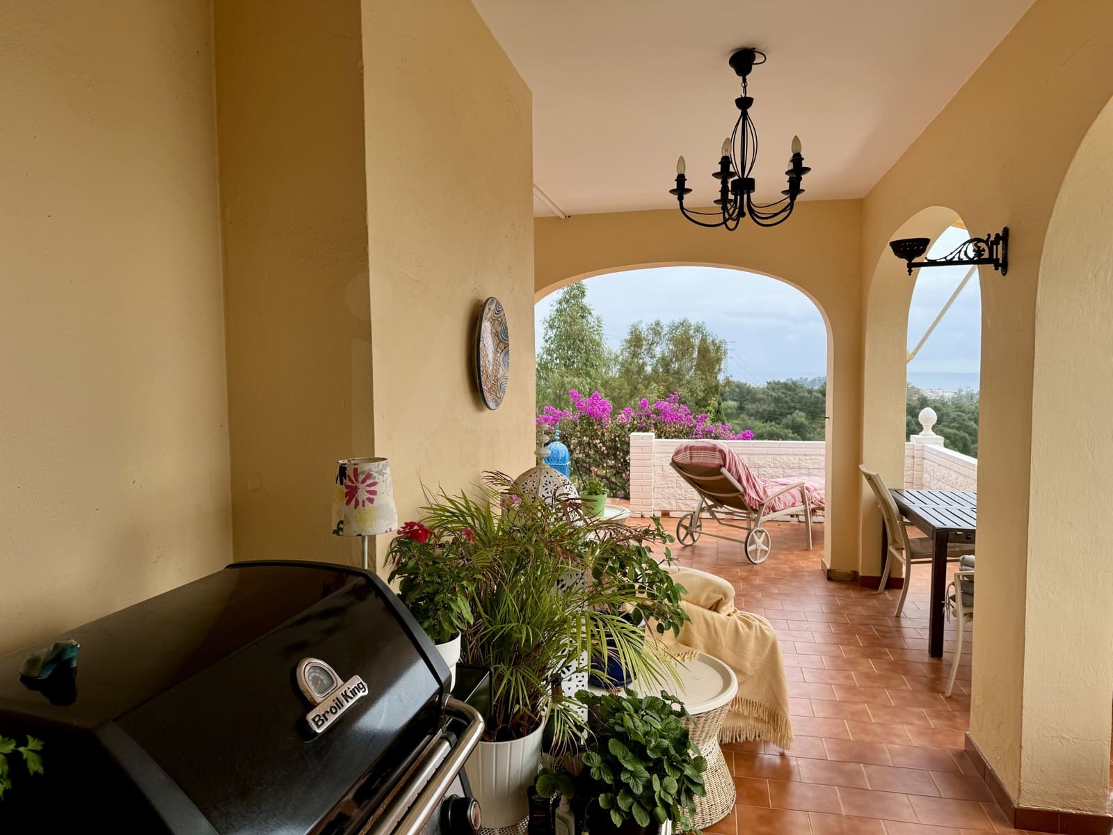 6 soveværelse Byhus til salg i Mijas med swimmingpool garage - € 895.000 (Ref: 9988240)