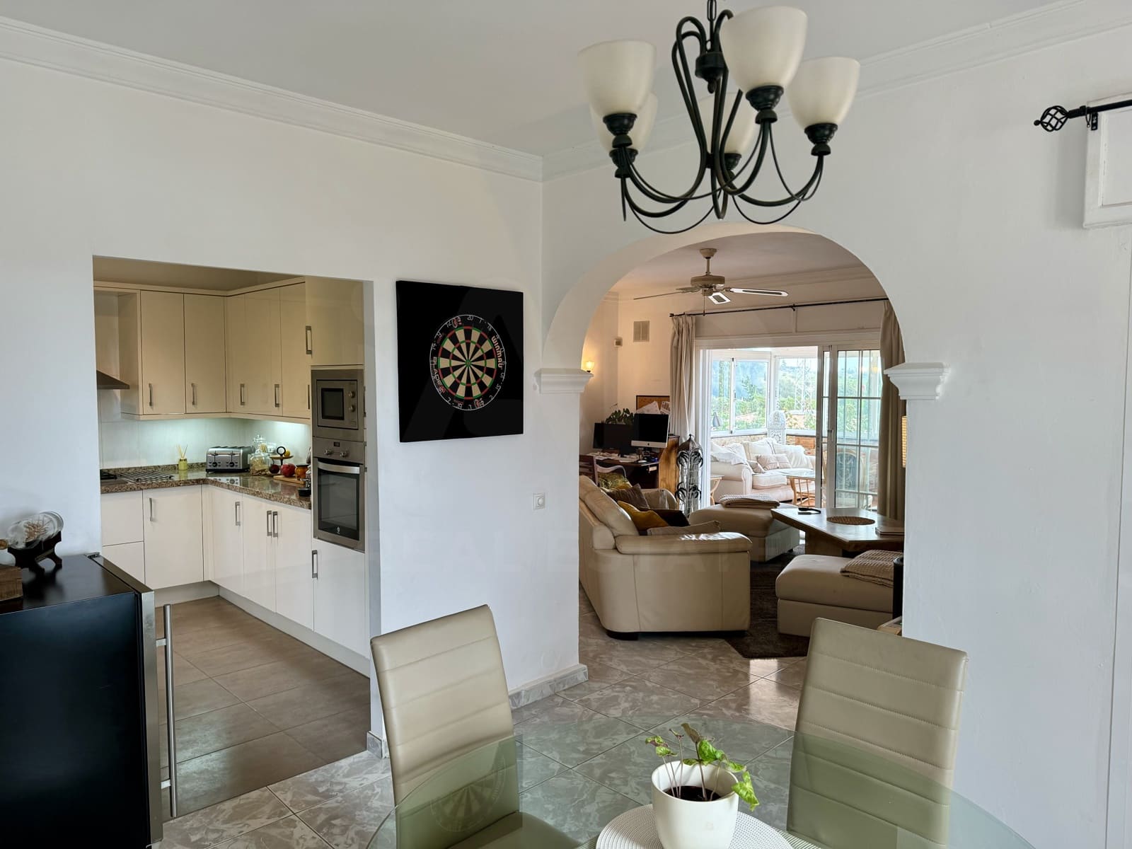 6 soveværelse Byhus til salg i Mijas med swimmingpool garage - € 895.000 (Ref: 9988240)