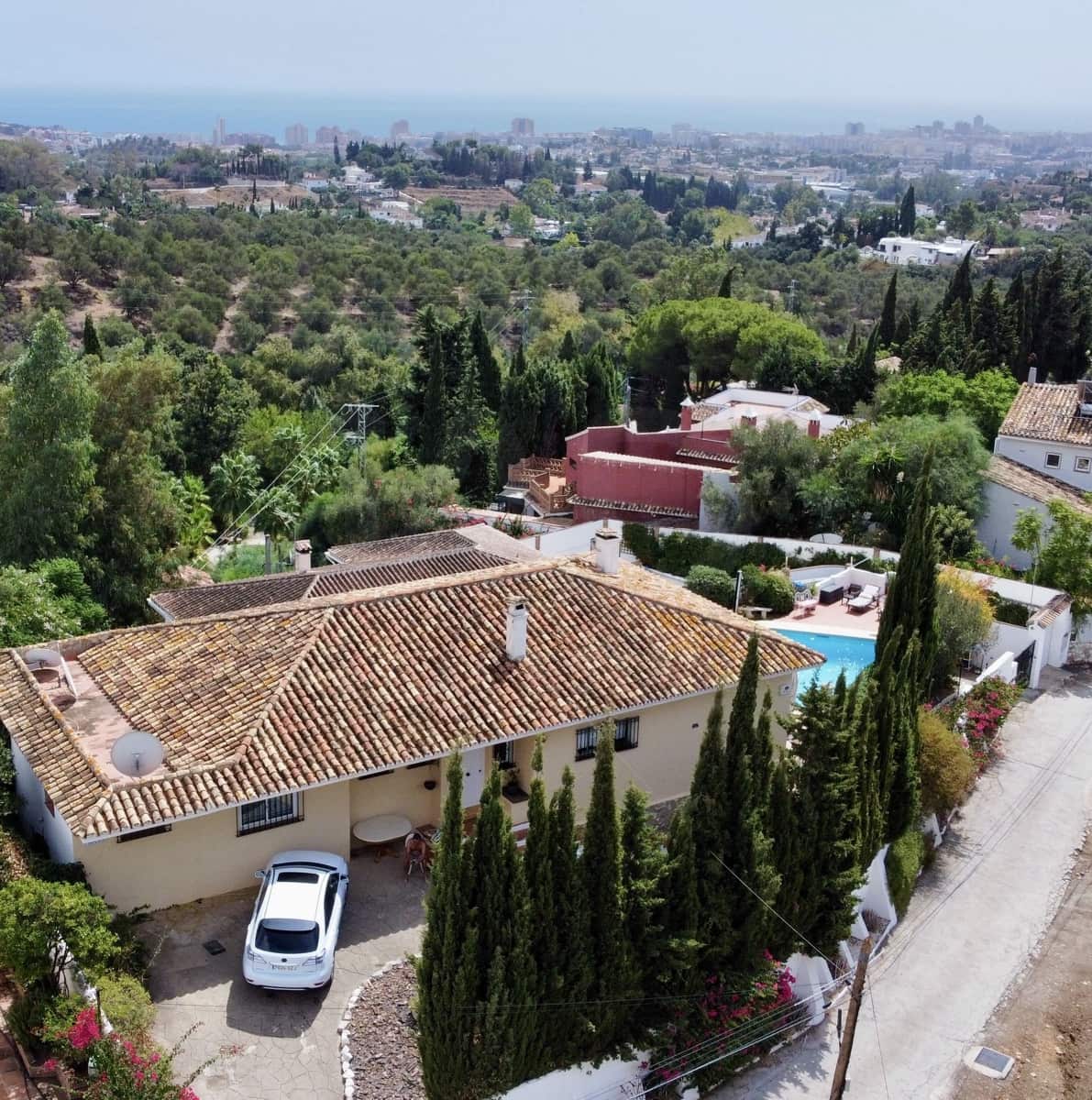 6 soveværelse Byhus til salg i Mijas med swimmingpool garage - € 895.000 (Ref: 9988240)