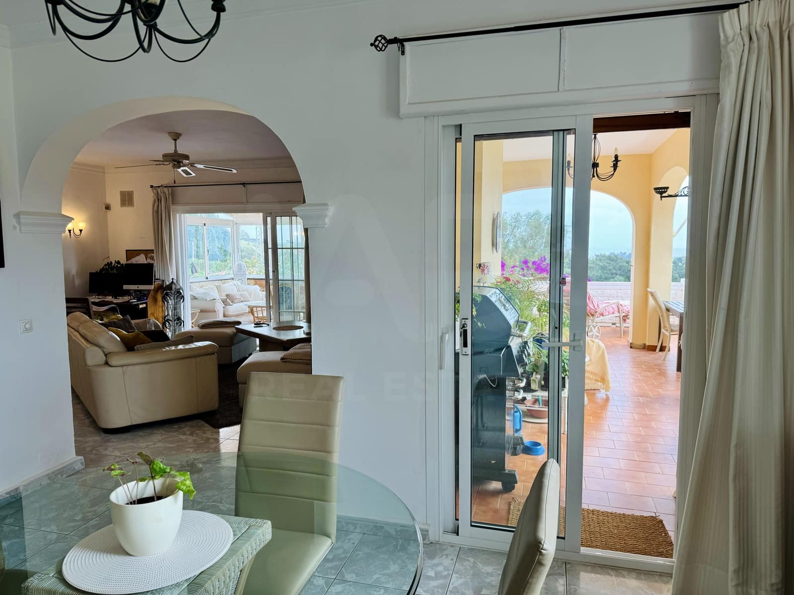 6 soveværelse Byhus til salg i Mijas med swimmingpool garage - € 895.000 (Ref: 9988240)