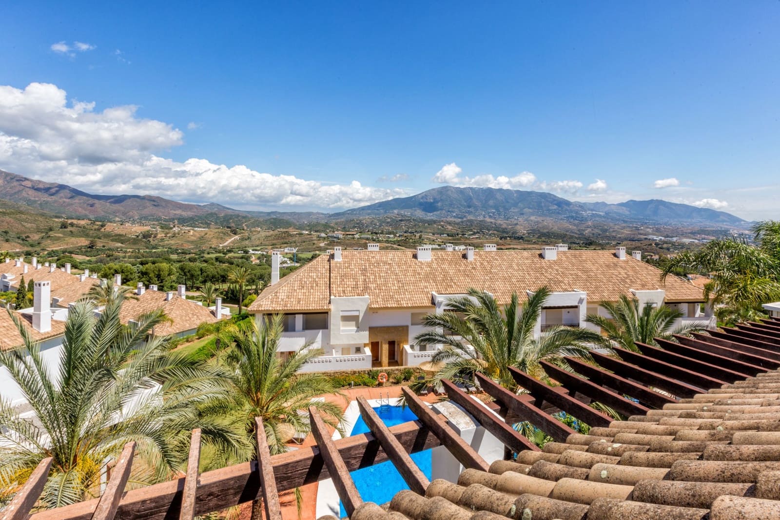3 soveværelse Rækkehus til salg i La Cala Golf med swimmingpool garage - € 504.000 (Ref: 9988241)