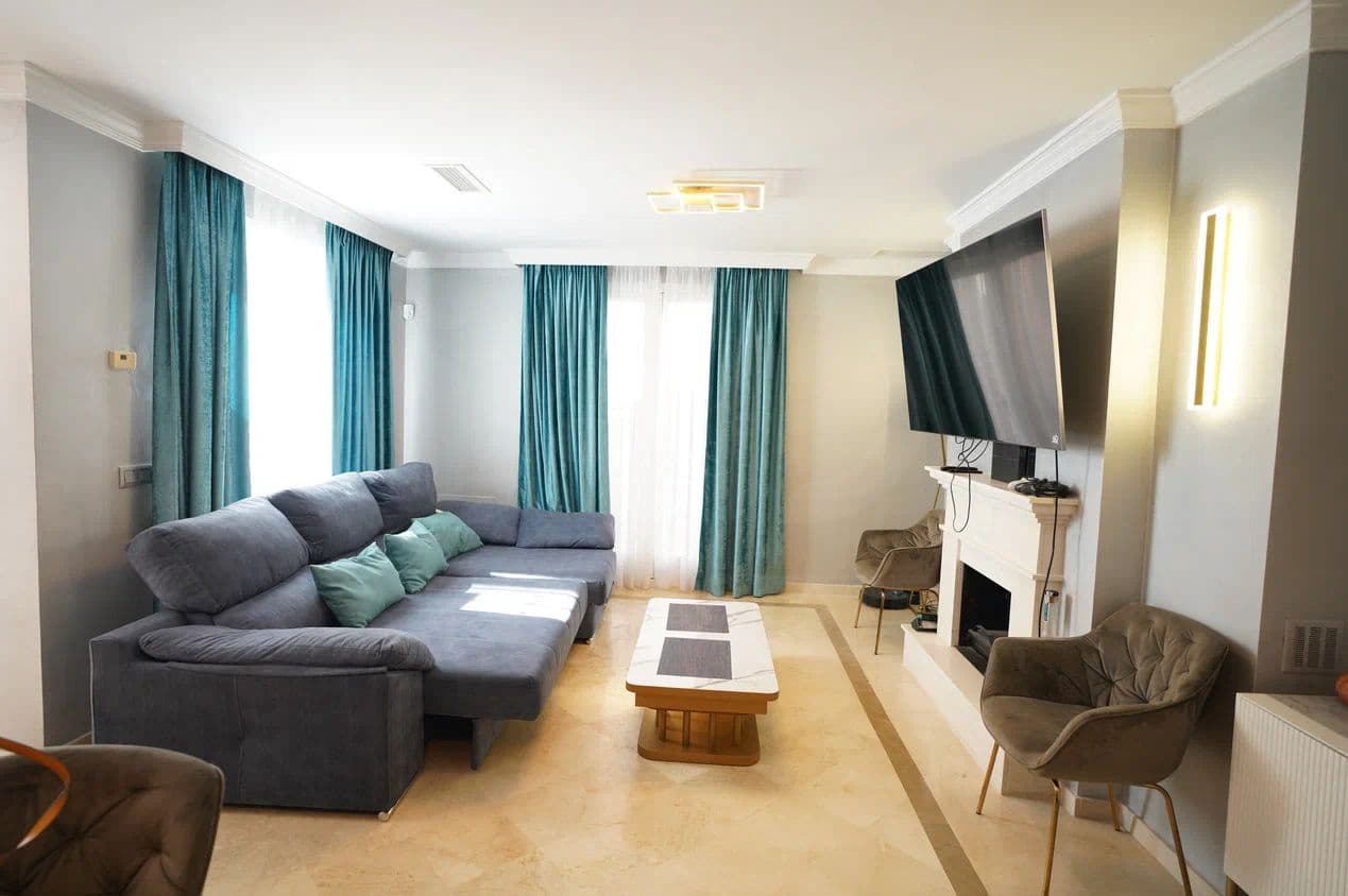 2 chambre Villa/Maison Mitoyenne à vendre à Nueva Andalucia avec garage - 699 000 € (Ref: 9988242)
