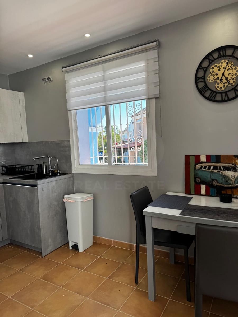 2 chambre Villa/Maison Mitoyenne à vendre à Nueva Andalucia avec garage - 699 000 € (Ref: 9988242)