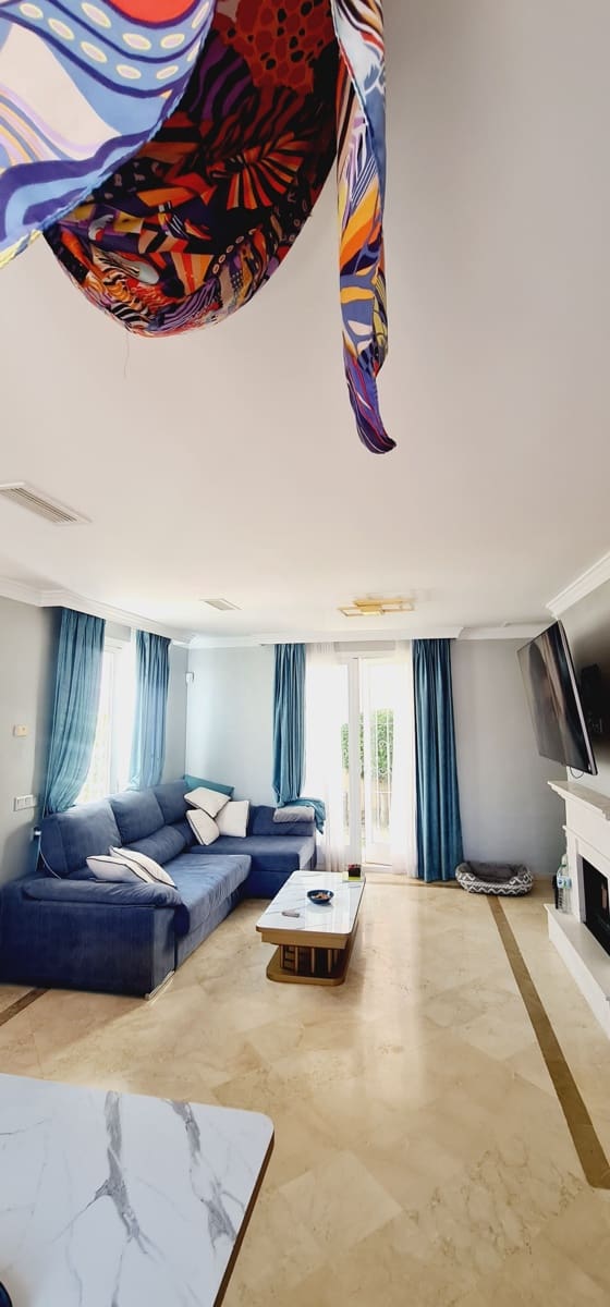 2 chambre Villa/Maison Mitoyenne à vendre à Nueva Andalucia avec garage - 699 000 € (Ref: 9988242)