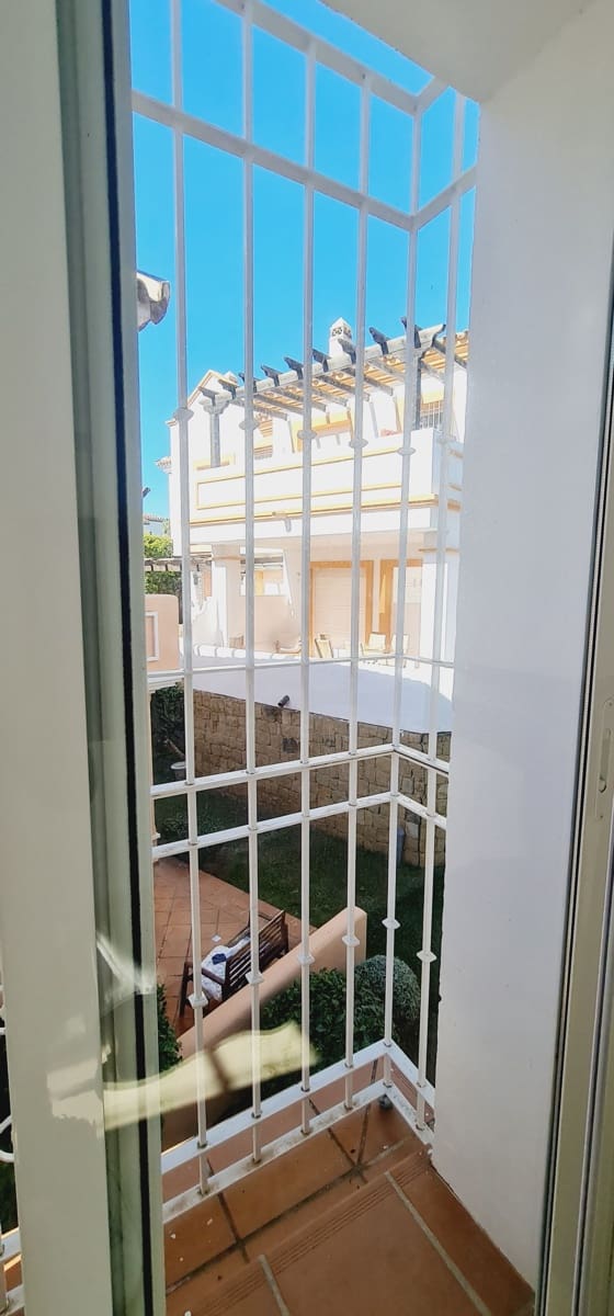 2 chambre Villa/Maison Mitoyenne à vendre à Nueva Andalucia avec garage - 699 000 € (Ref: 9988242)