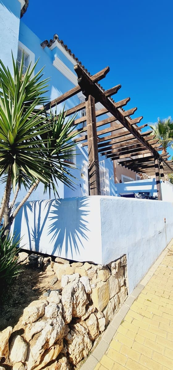 2 chambre Villa/Maison Mitoyenne à vendre à Nueva Andalucia avec garage - 699 000 € (Ref: 9988242)
