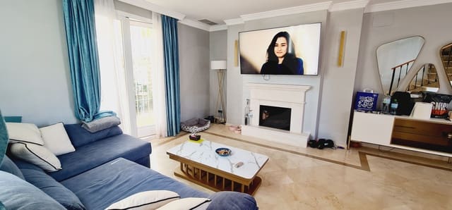 2 Zimmer Reihenhaus zu verkaufen in La Dama de Noche - La Alzambra, Marbella mit Garage - 699.000 € (Ref: 9988242)