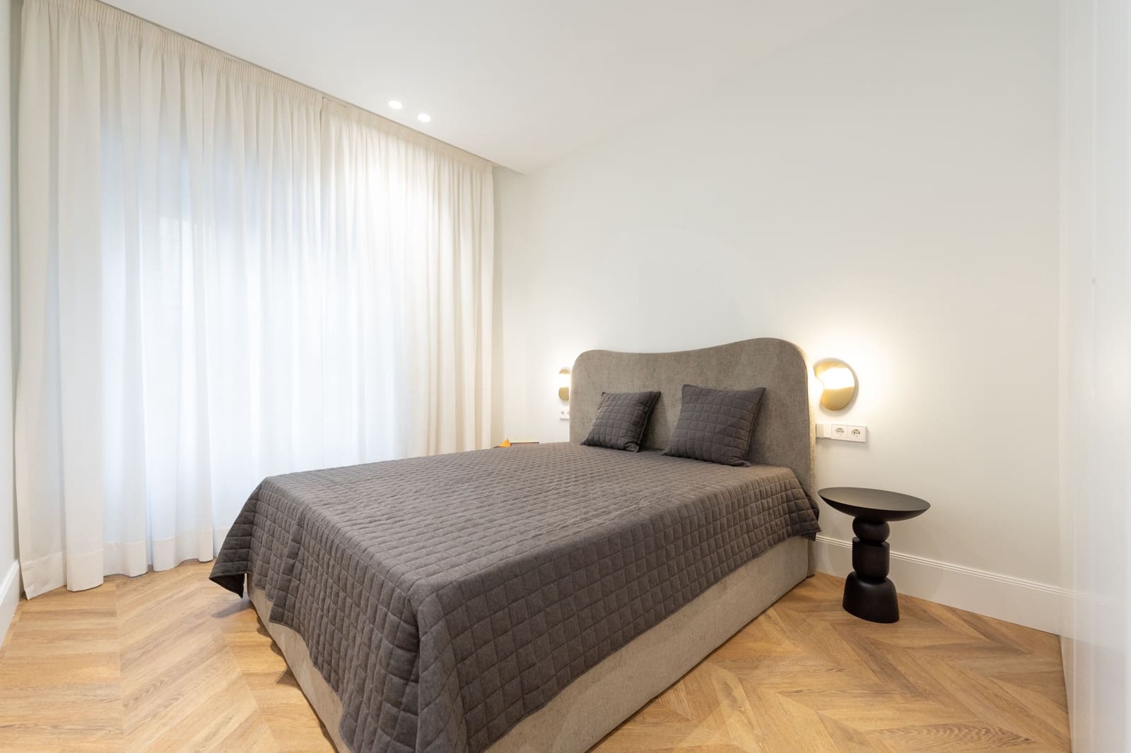 2 soveværelse Lejlighed til salg i Madrid by - € 1.490.000 (Ref: 9988245)