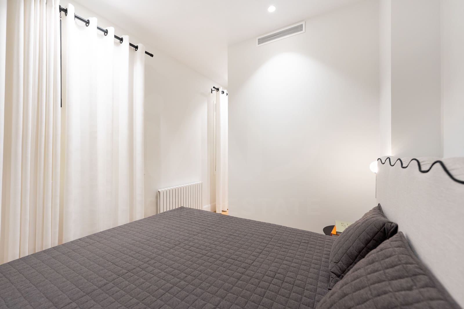 2 soveværelse Lejlighed til salg i Madrid by - € 1.490.000 (Ref: 9988245)