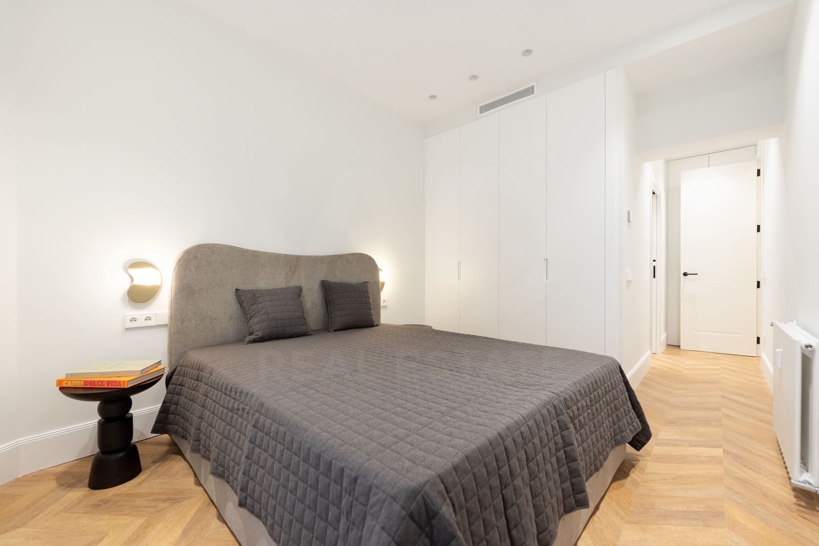2 soveværelse Lejlighed til salg i Madrid by - € 1.490.000 (Ref: 9988245)