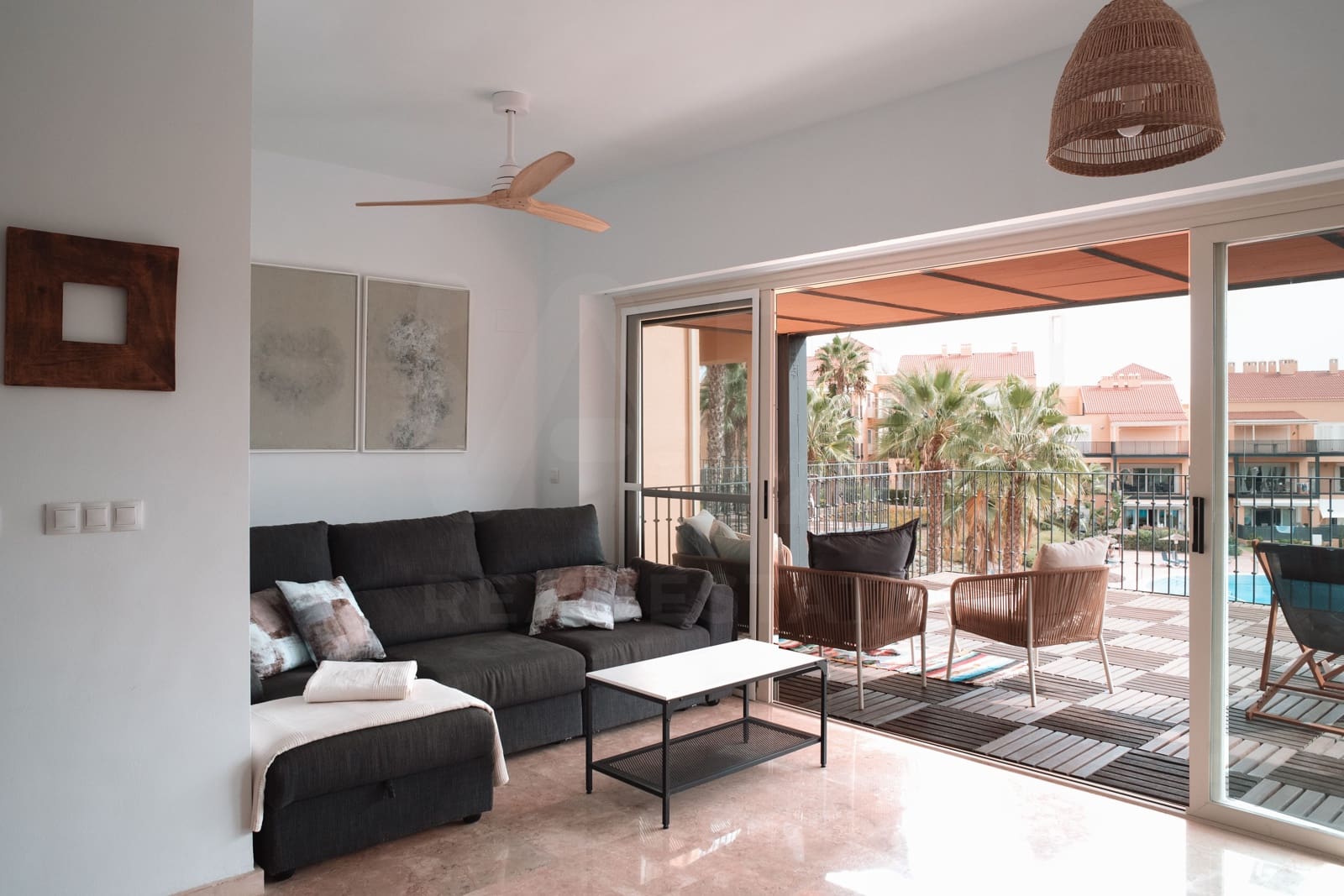 2 soverom Penthouse til salgs i Alhaurin de la Torre med svømmebasseng garasje - € 358 500 (Ref: 9988247)