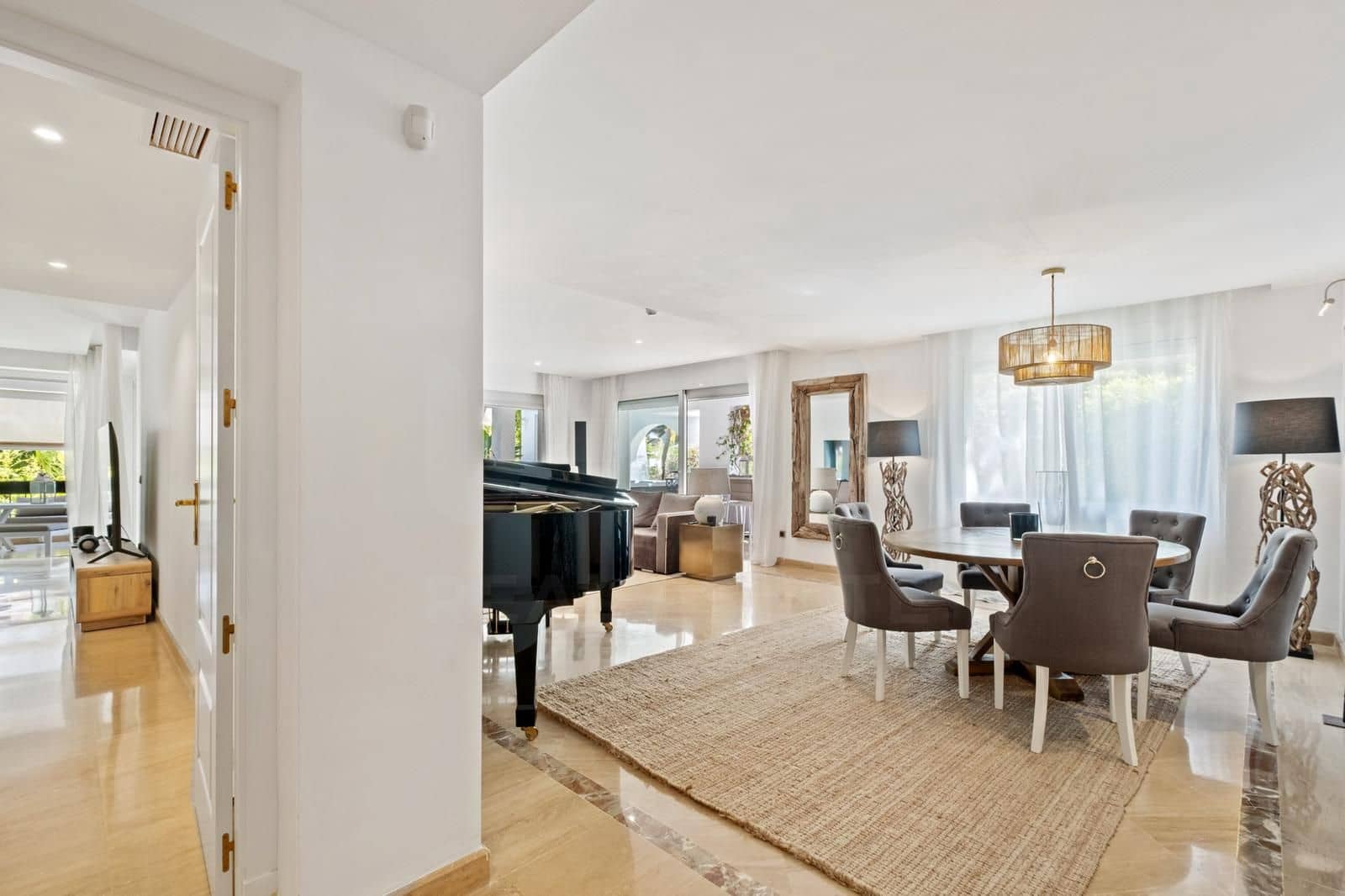1 quarto Apartamento para venda em Marbella com piscina - 695 000 € (Ref: 9988252)