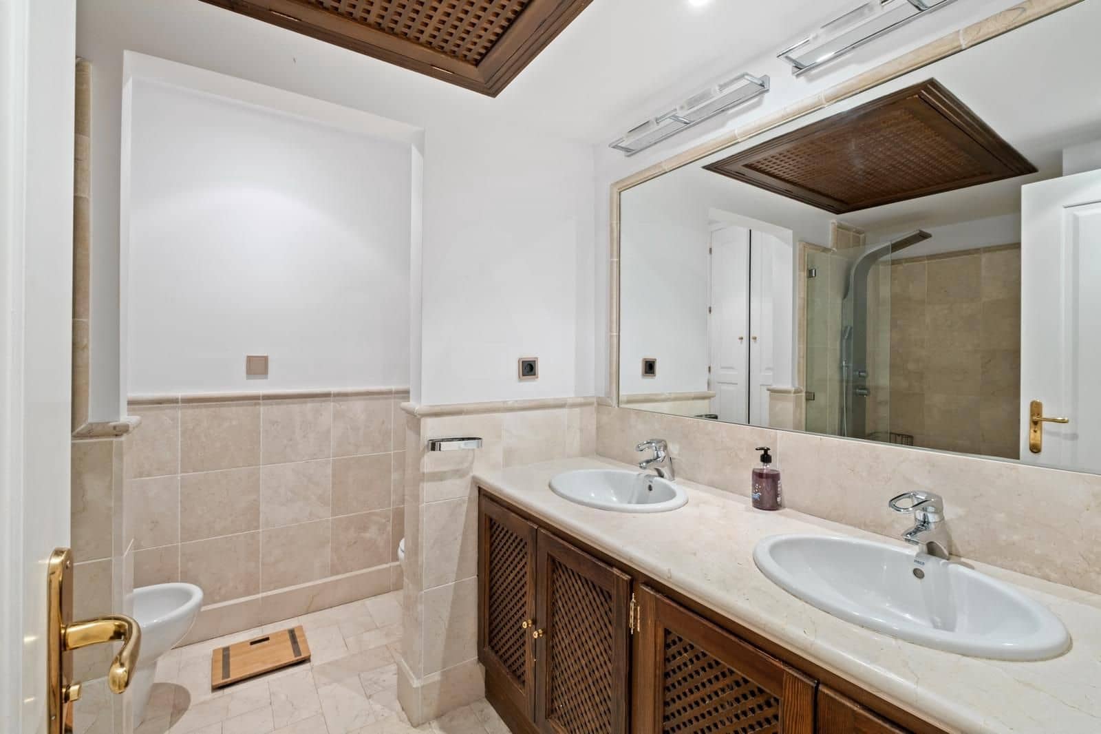 1 quarto Apartamento para venda em Marbella com piscina - 695 000 € (Ref: 9988252)