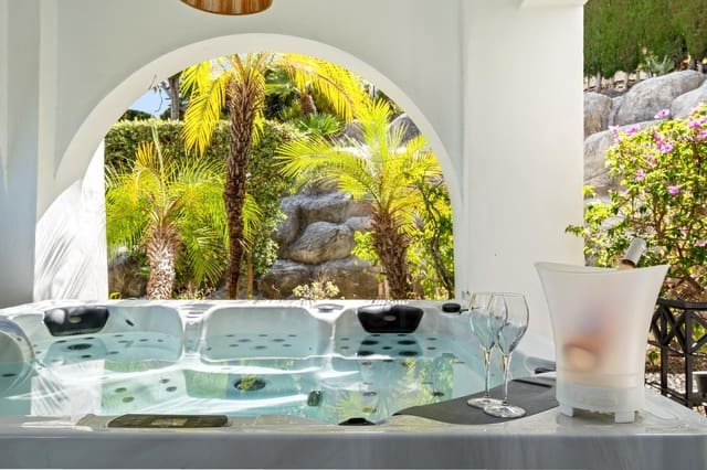 1 quarto Apartamento para venda em Río Real, Marbella com piscina - 695 000 € (Ref: 9988252)
