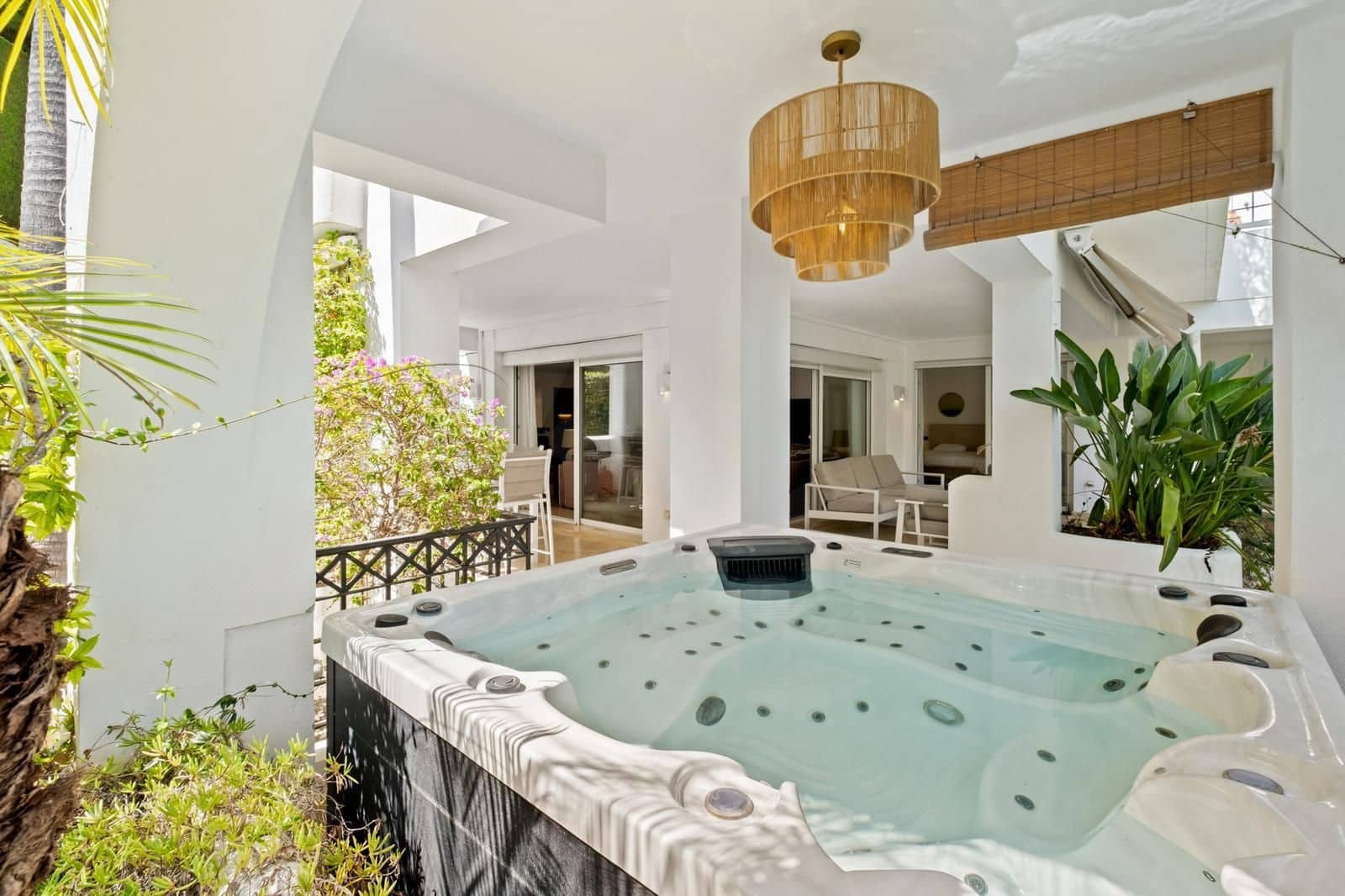1 quarto Apartamento para venda em Marbella com piscina - 695 000 € (Ref: 9988252)
