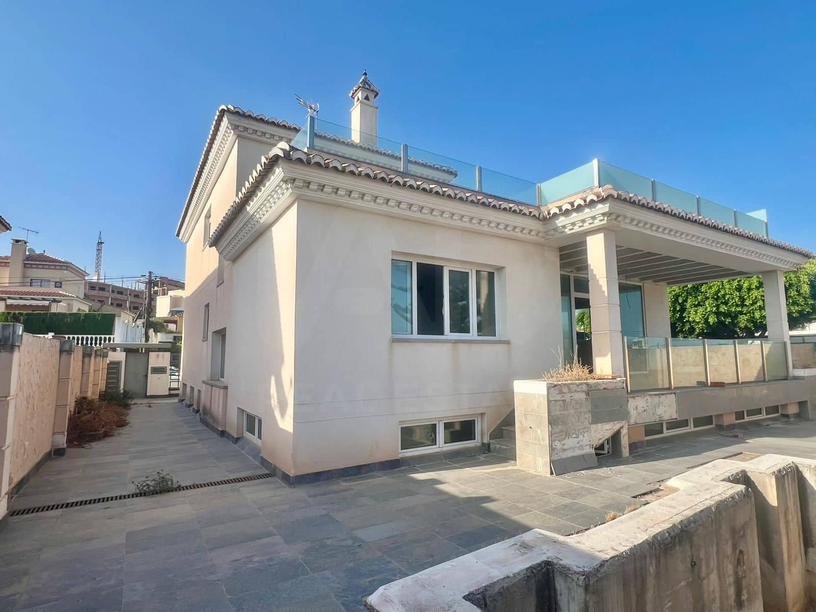 9 quarto Casa em Banda para venda em Rincon de la Victoria com piscina garagem - 893 000 € (Ref: 9988255)
