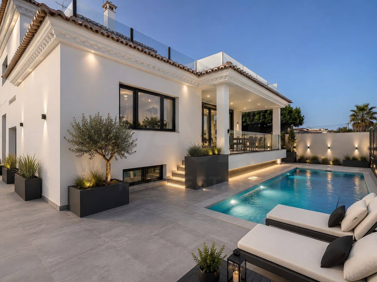 9 quarto Casa em Banda para venda em Rincon de la Victoria com piscina garagem - 893 000 € (Ref: 9988255)