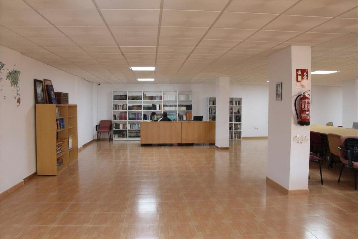 2 Zimmer Apartment zu verkaufen in Almeria Stadt mit Pool Garage - 175.000 € (Ref: 9988256)