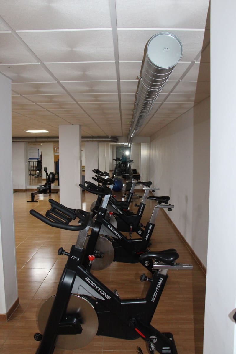 2 Zimmer Apartment zu verkaufen in Almeria Stadt mit Pool Garage - 175.000 € (Ref: 9988256)