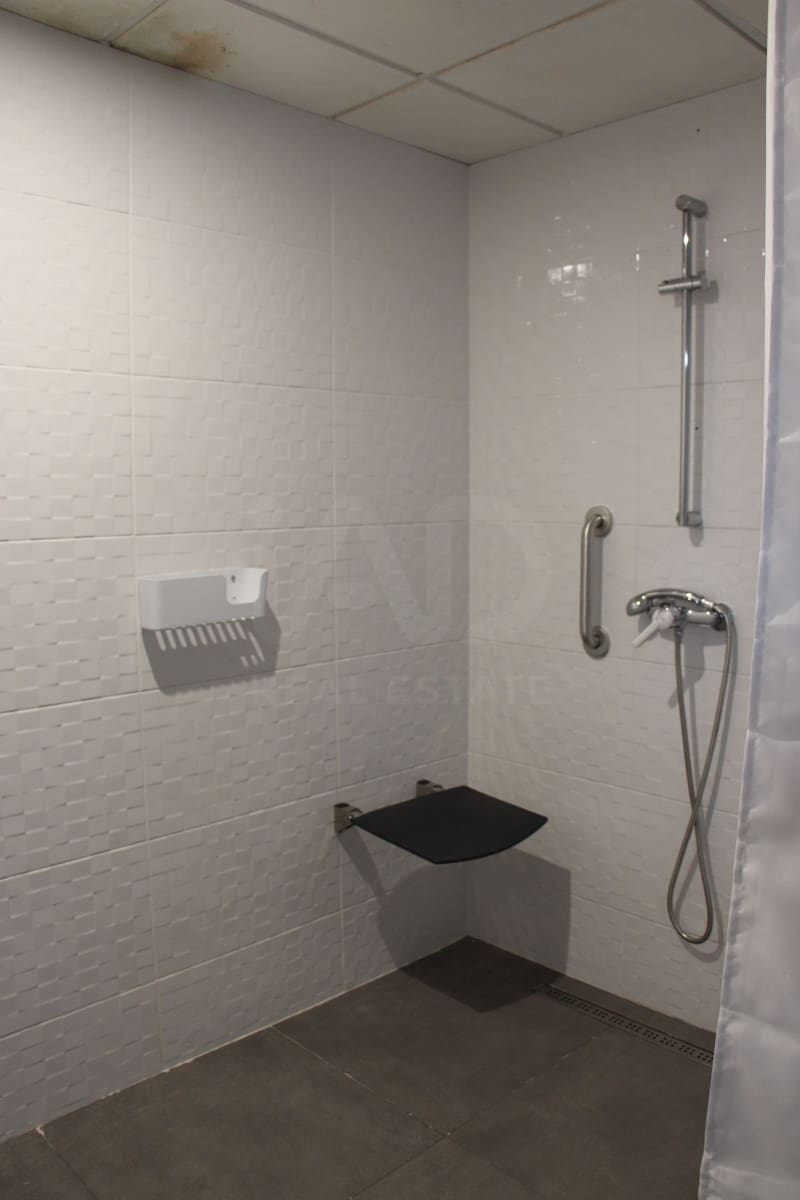 2 Zimmer Apartment zu verkaufen in Almeria Stadt mit Pool Garage - 175.000 € (Ref: 9988256)