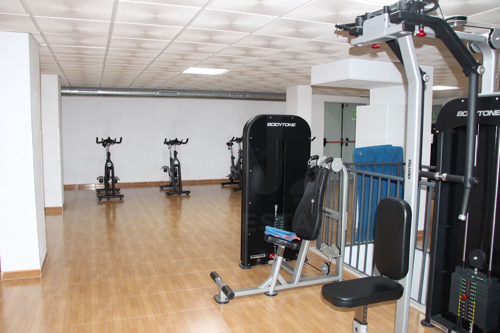 2 Zimmer Apartment zu verkaufen in Almeria Stadt mit Pool Garage - 175.000 € (Ref: 9988256)