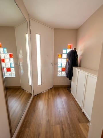 5 soverom Rekkehus til salgs i Leon by med garasje - € 259 000 (Ref: 9988257)