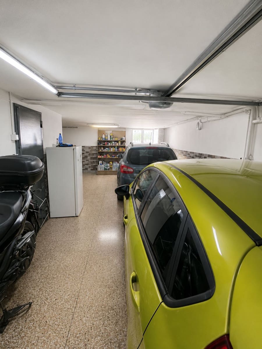 5 soverom Rekkehus til salgs i Leon by med garasje - € 259 000 (Ref: 9988257)