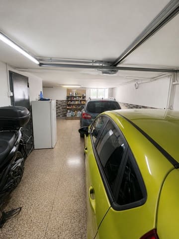 5 soverom Rekkehus til salgs i Leon by med garasje - € 259 000 (Ref: 9988257)