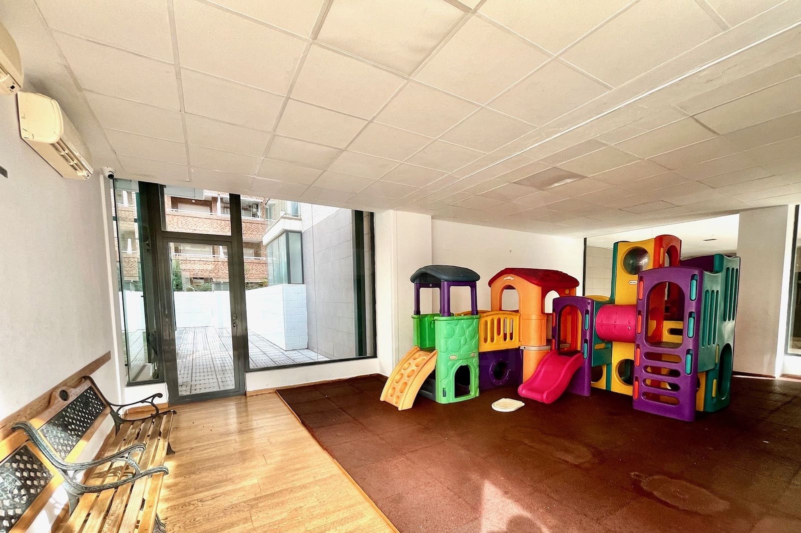 2 soveværelse Lejlighed til salg i Oropesa  med swimmingpool garage - € 210.000 (Ref: 9988260)