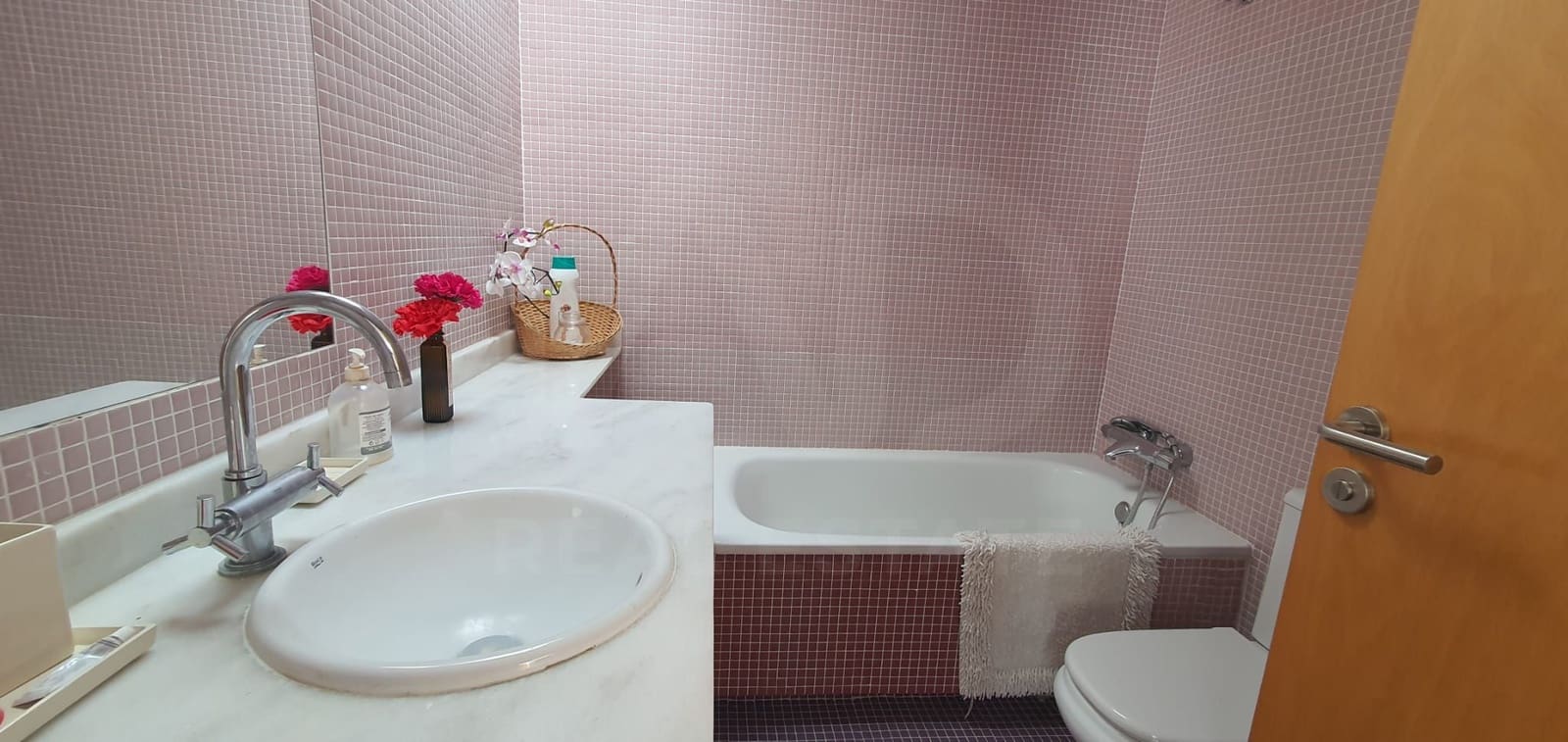 6 bedroom Townhouse for sale in Salamanca city with garage - € 520,000 (Ref: 9988261)
