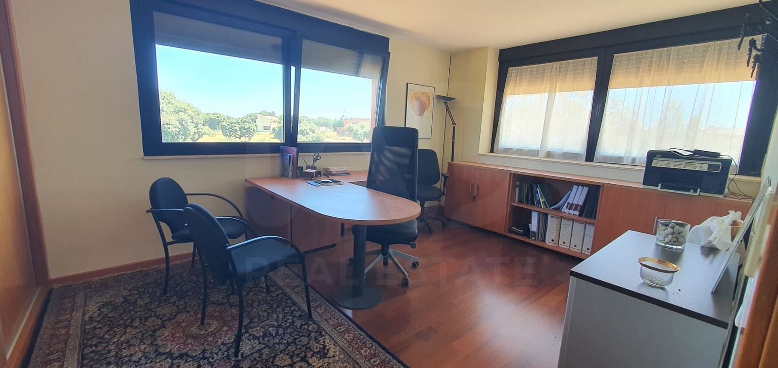 6 bedroom Townhouse for sale in Salamanca city with garage - € 520,000 (Ref: 9988261)