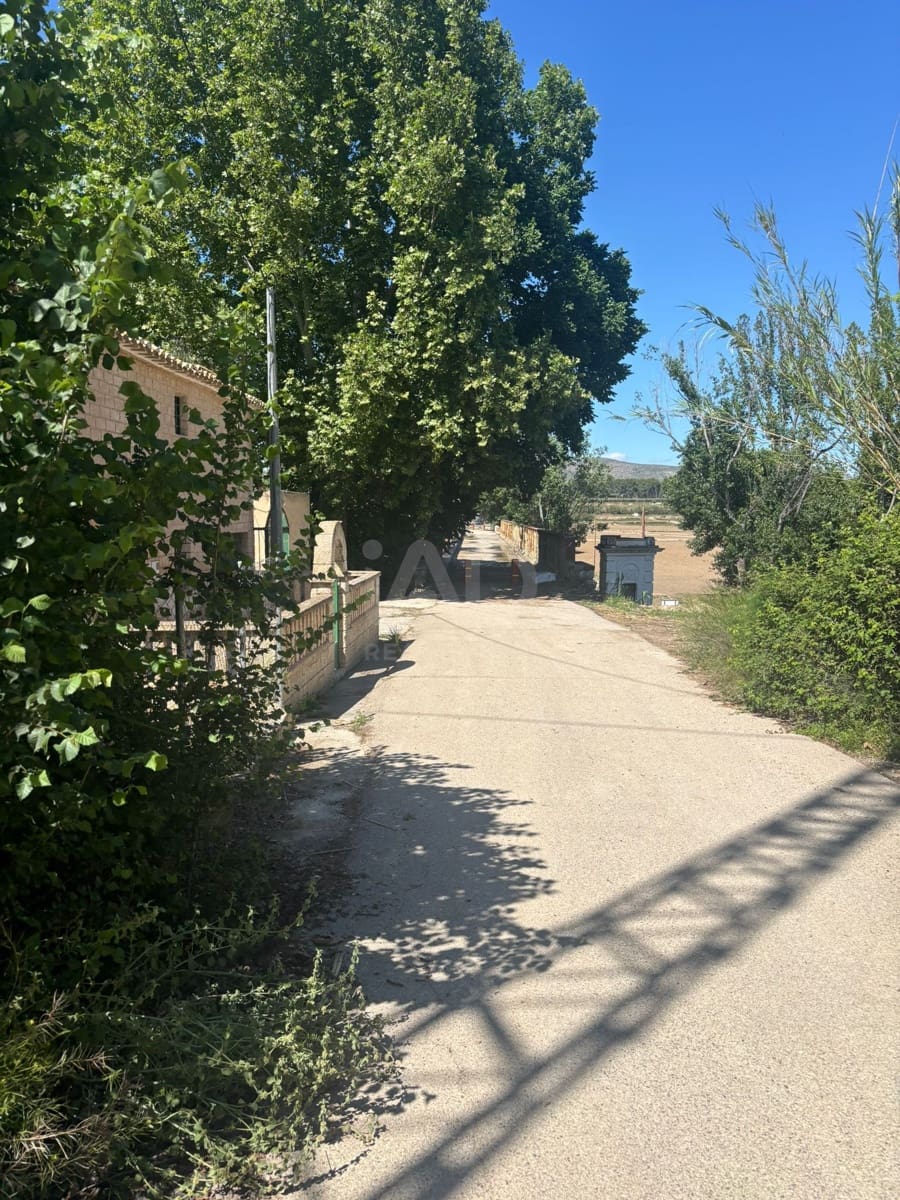 Finca/Landehus til salg i Calasparra - € 29.000 (Ref: 9988262)