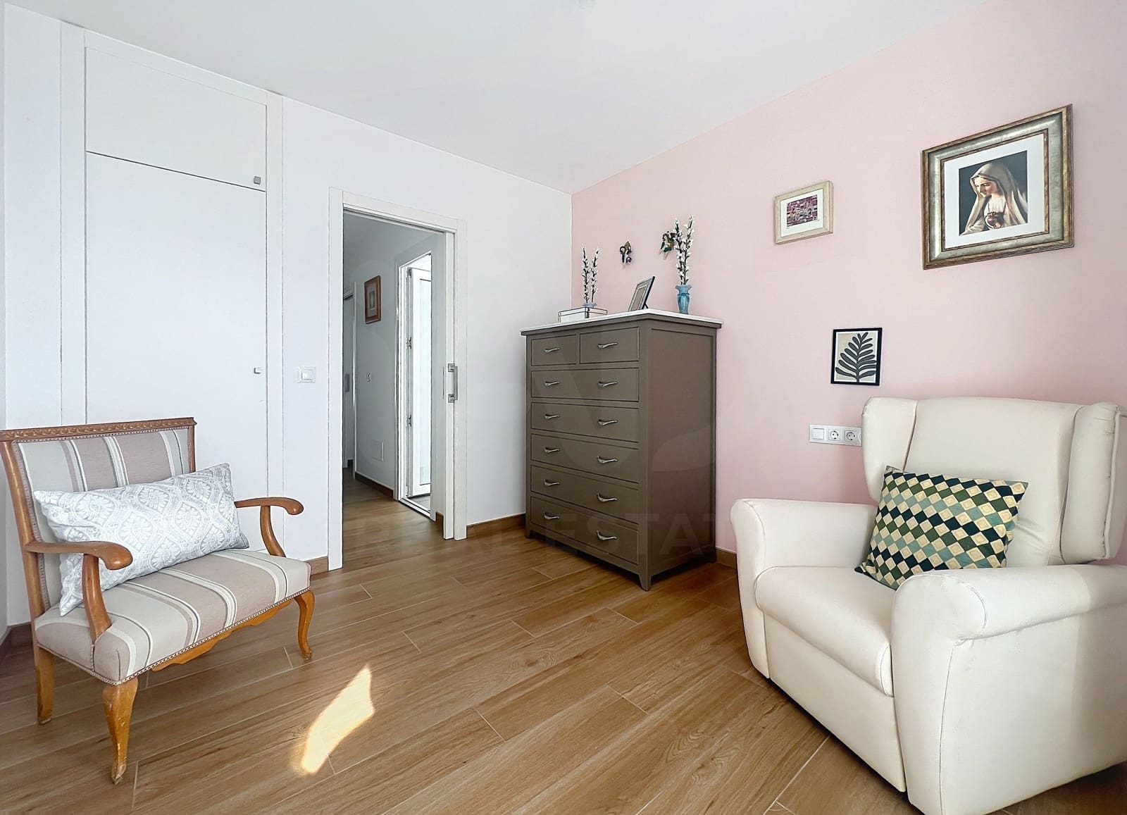2 makuuhuone Omakotitalo myytävänä paikassa Lagos - 385 000 € (Ref: 9988263)