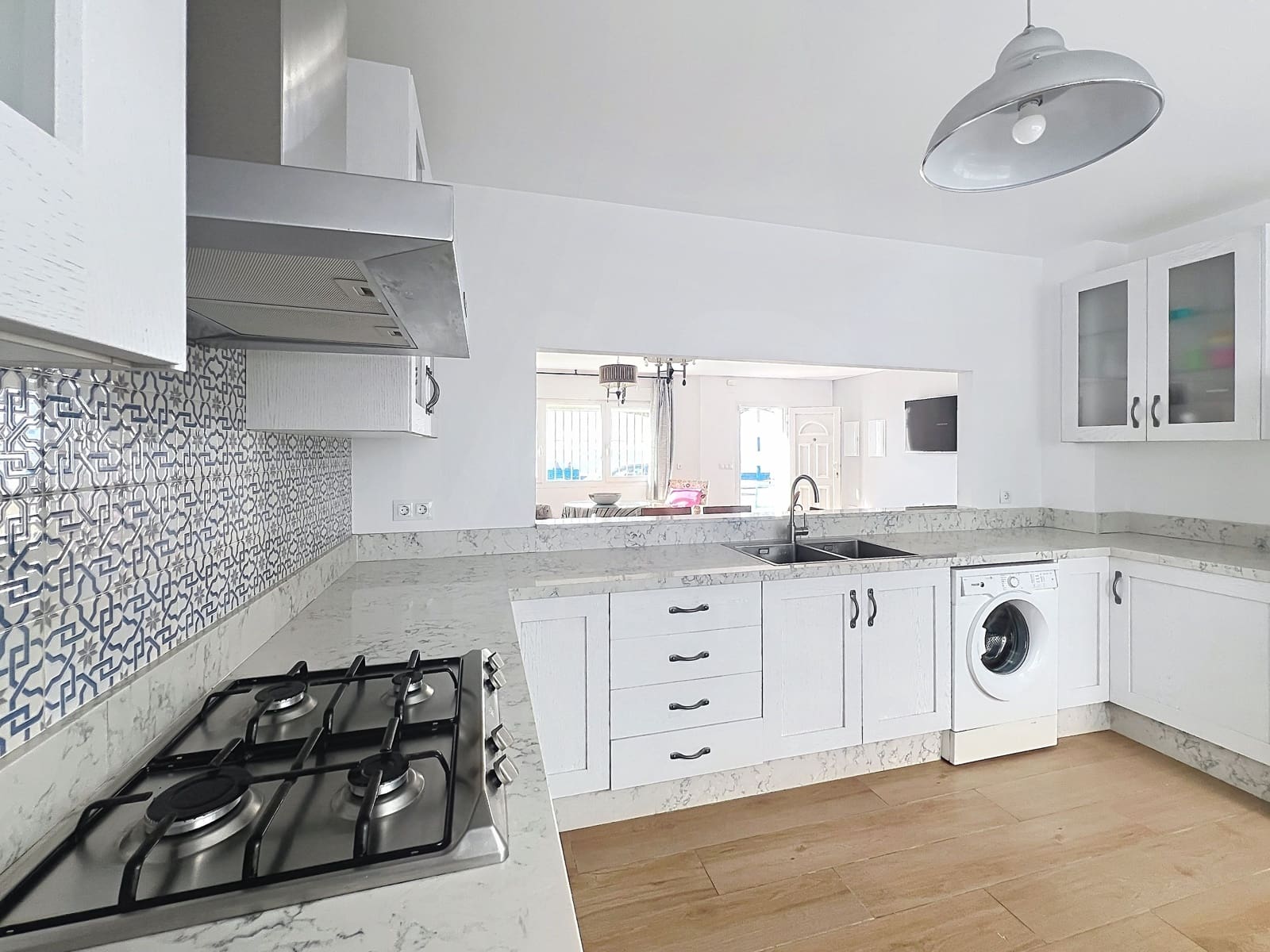 2 makuuhuone Omakotitalo myytävänä paikassa Lagos - 385 000 € (Ref: 9988263)