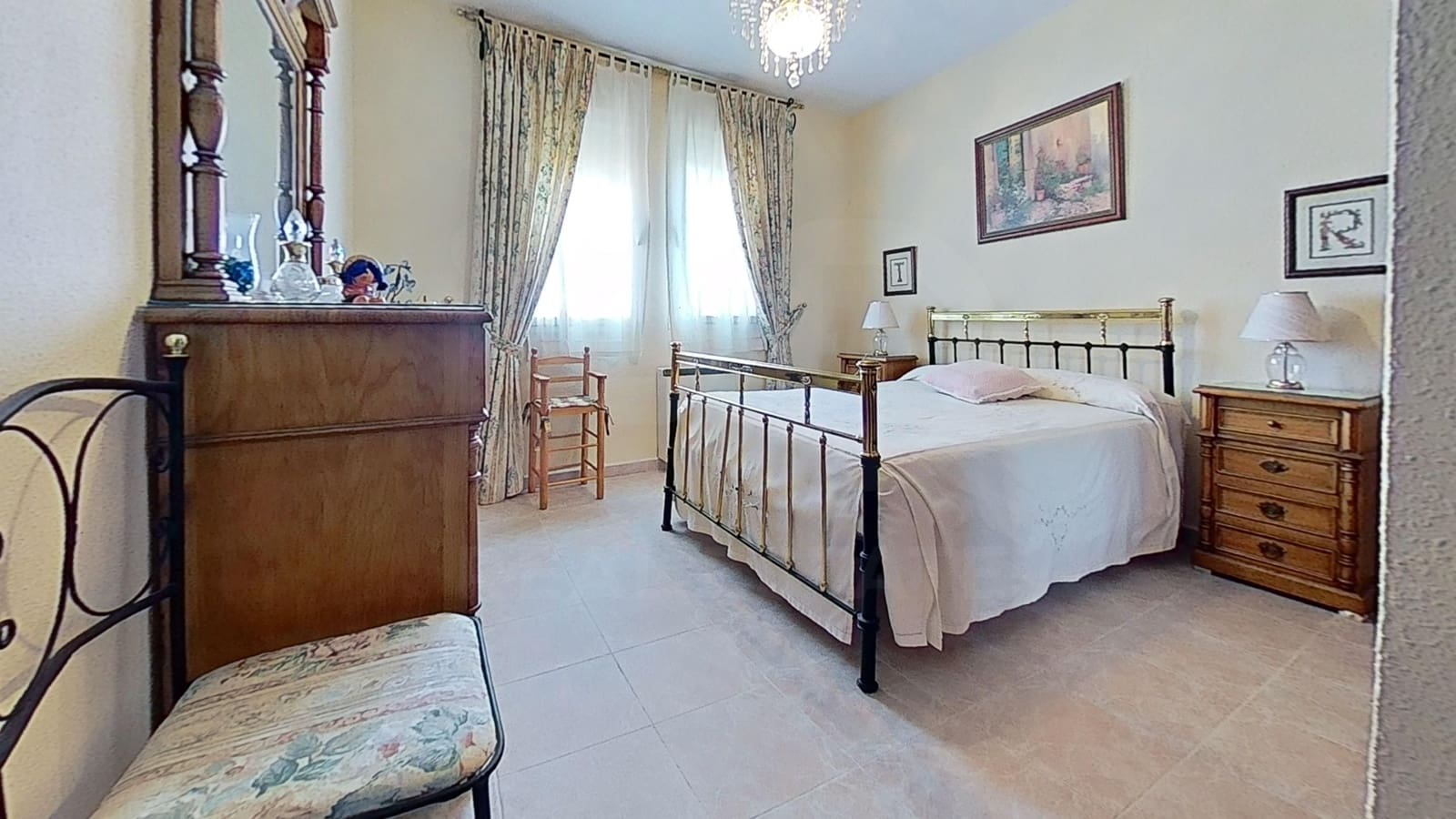 5 slaapkamer Huis te koop in Toledo stad met garage - € 296.000 (Ref: 9988265)