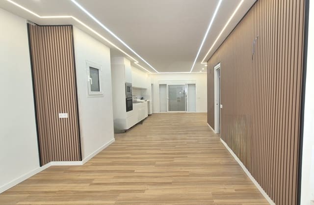 3 soverom Hus til salgs i Tarragona by med svømmebasseng - € 395 000 (Ref: 9988266)