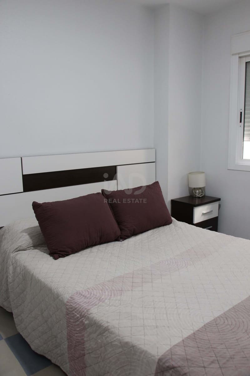 3 Zimmer Apartment zu verkaufen in Almeria Stadt mit Pool Garage - 168.000 € (Ref: 9988269)