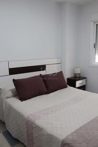 3 sypialnia Apartament na sprzedaż w Miasto Almería z basenem garażem - 168 000 € (Ref: 9988269)