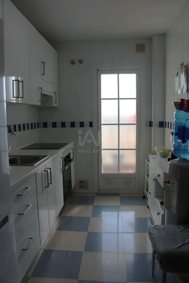 3 Zimmer Apartment zu verkaufen in Almeria Stadt mit Pool Garage - 168.000 € (Ref: 9988269)