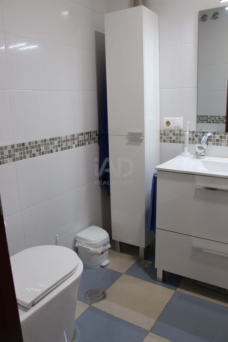3 Zimmer Apartment zu verkaufen in Almeria Stadt mit Pool Garage - 168.000 € (Ref: 9988269)