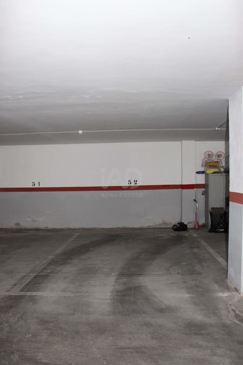 3 Zimmer Apartment zu verkaufen in Almeria Stadt mit Pool Garage - 168.000 € (Ref: 9988269)