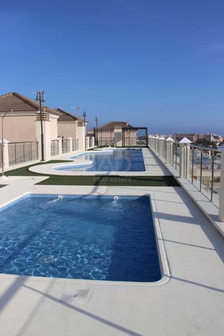 3 sypialnia Apartament na sprzedaż w Miasto Almería z basenem garażem - 168 000 € (Ref: 9988269)