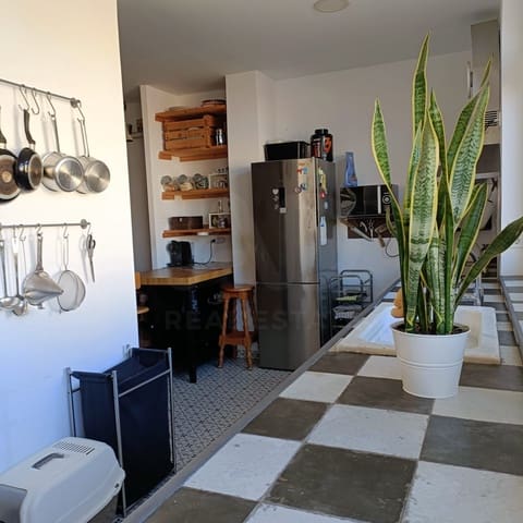 4 soverom Leilighet til salgs i La Vila de Gràcia, Barcelona by - € 780 000 (Ref: 9988271)