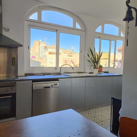 4 soverom Leilighet til salgs i La Vila de Gràcia, Barcelona by - € 780 000 (Ref: 9988271)