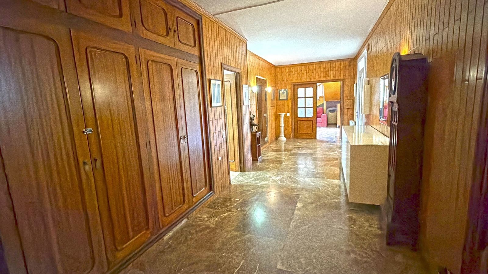 5 Zimmer Haus zu verkaufen in Barcelona Stadt mit Pool - 525.000 € (Ref: 9988272)