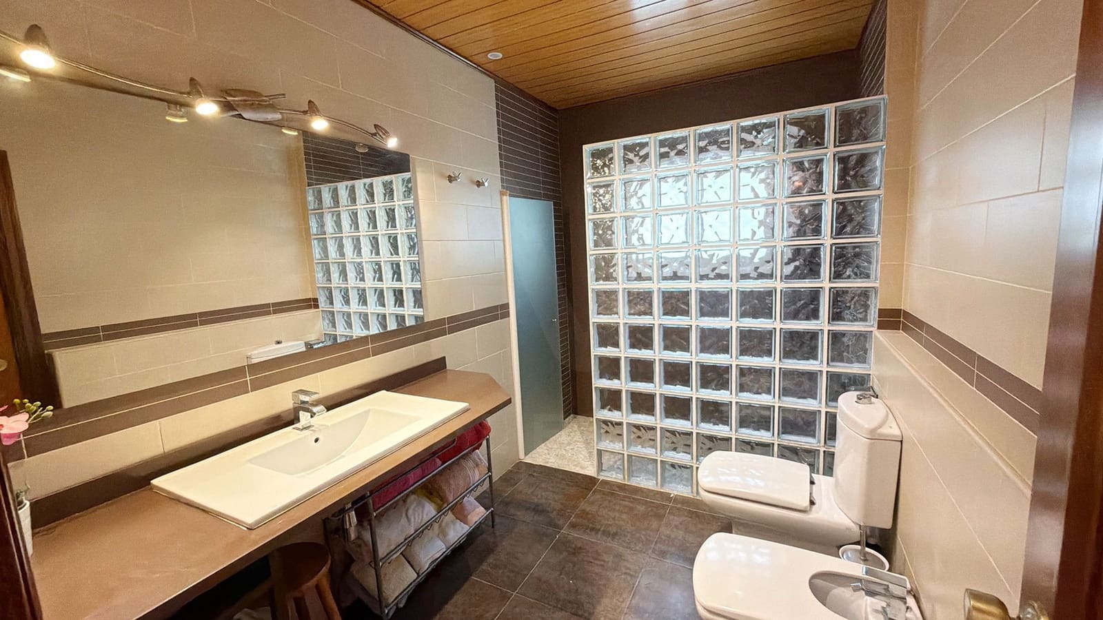 5 Zimmer Haus zu verkaufen in Barcelona Stadt mit Pool - 525.000 € (Ref: 9988272)